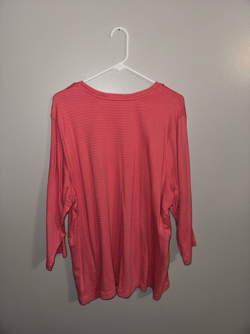 Women’s Basic Editions Shirt - Picture 4 of 4